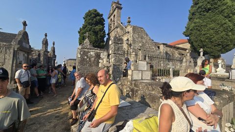 En O Castro de Caldelas no se quisieron perder el eclipse
