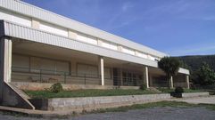 Fotografa de archivo del colegio de Samos, el centro en el que se cometi el robo que le imputan a la mujer de A Pobra do Brolln detenida