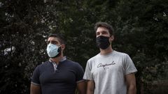 Diego Rivero y Crist�bal Medeiros, dos bomberos que trataron de socorrer al hidroavi�n accidentado