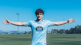 El jugador del Celta Jorge P�rez-Lafuente, tras renovar su contrato.