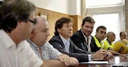 El consistorio estradense acogi� la presentaci�n de la ronda, con siete equipos gallegos participantes.