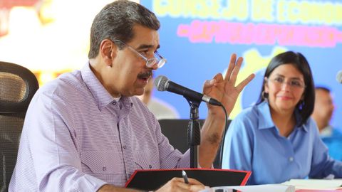 Fotografa cedida por Prensa Miraflores del presidente de Venezuela, Nicols Maduro, durante un acto de gobierno el pasado jueves en Caracas.