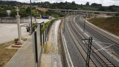 Curva de A Grandeira, en Santiago, zona antes de la que Adif mantiene una limitaci�n de velocidad a 200 kil�metros/hora por avisos de vibraciones en el tramo