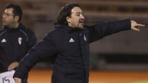 Secho, en el partido que el Compostela derrot� al Arousa en el campo de San L�zaro.