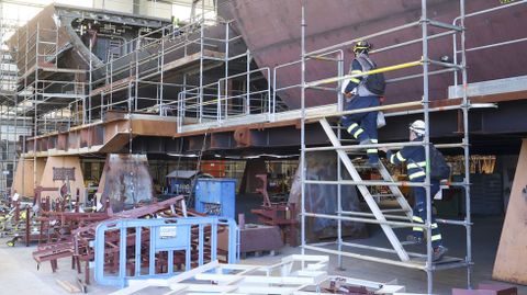 Trabajadores en los astilleros de Navantia en Ferrol.
