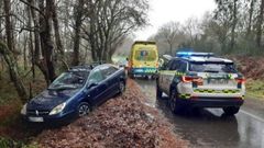 Un veh�culo sufri� una salida de v�a en Outeiro de Rei