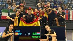 Iziar Barcala, abajo a la derecha, junto al resto de la selecci�n.