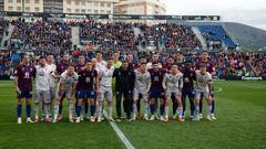 Iv�n forte pos� con los veintid�s jugadores de inicio.
