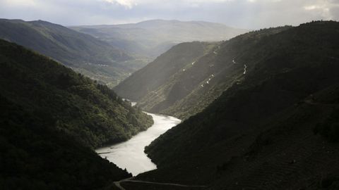 Nubes de tormenta sobre el ca��n del Sil, en una imagen de archivo