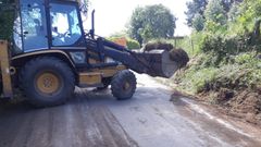 Obras de la Diputaci�n de Lugo en la carretera de Guitiriz a Sobrado dos Monxes