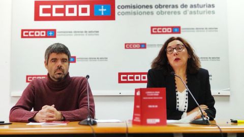 Borja Llorente (secretario Educaci�n de CCOO) y Marta Mori, Secretaria de Llingua Asturiana del sindicato.