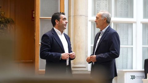 Luis L�pez y Agust�n Reguera, tras anunciar la incorporaci�n del exdelegado territorial al equipo de la Diputaci�n.
