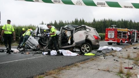 TRAGEDIAS IMPACTANTES Los accidentes provocados por vehculos en sentido contrario suelen tener consecuencias fatales, como el de la foto, ocurrido en la A-6 en el 2016, donde murieron dos personas 