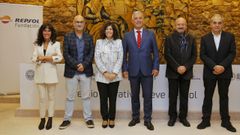 Representantes del tribunal y de las entidades organizadoras del premio.