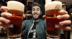 Gonzalo Rey es el due�o de la cervecer�a O Encontro, un local de Ribadumia famoso por acoger conciertos todas las semanas. 