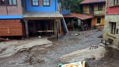 Calles en el concejo de Llanes a causa de las fuertes lluvias