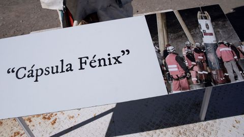 Fotograf�a de la c�psula F�nix, con la que fueron rescatados los 33 mineros de la mina San Jos�