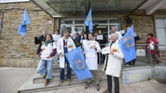 Concentraci�n de m�dicos en el centro de salud Virxe Peregrina, de Pontevedra, el 2 de marzo, d�a en que empez� la huelga