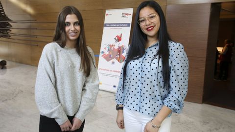 Lidia Garc�a y Diana Vera son dos de las personas que han conseguido encontrar empleo gracias al programa de Cruz Roja