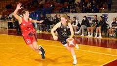 Las im�genes del partido entre el Cortegada y el Le�n