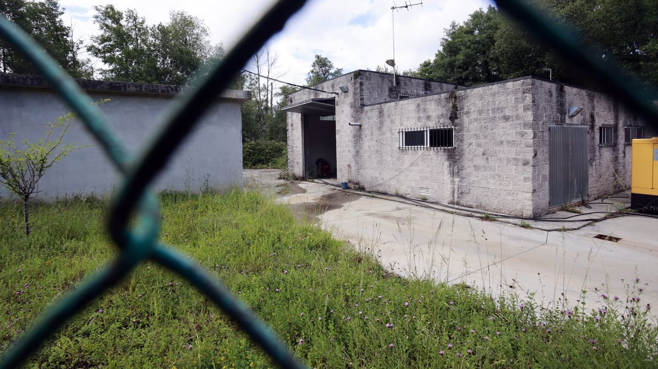 El agua de Castro de Rei sigue sin poder beberse por el alto nivel de arsénico