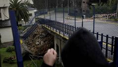 DErrumbe en el acceso al antiguo Santiago Ap�stol