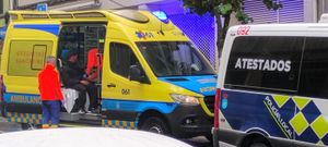 La ambulancia atendi� a uno de los implicados, que termin� con varias heridas en su cara.