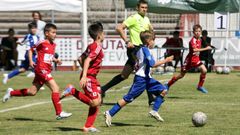 Un partido de f�tbol de alevines.