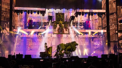 Puesta en escena con estética de la antigua Roma de la Orquesta Panorama.