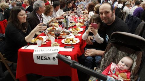 O Barco se rindi al botelo.Ms de mil personas asistieron a la comida en el pabelln