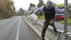 Una mediana recientemente instalada complica la vida de los vecinos de Santa Ana