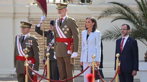 Los reyes Felipe y Letizia presidieron el acto central militar.
