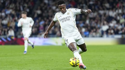 Vinicius durante un partido con el Real Madrid.