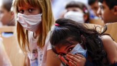 Nios con mascarilla en un colegio de Alemania