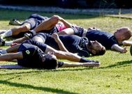 Los jugadores del primer equipo durante un entrenamiento en Pr�ncipe Felipe.