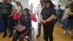 Maria Jes�s Varela celebra su suerte en el sorteo de viviendas de Mieres. Maria Jes�s Varela celebra su suerte en el sorteo de viviendas de Mieres 