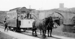 Recreaci�n realizada por Carrileiros Foula de un tranv�a a caballos en el paseo das Ninfas de Ourense