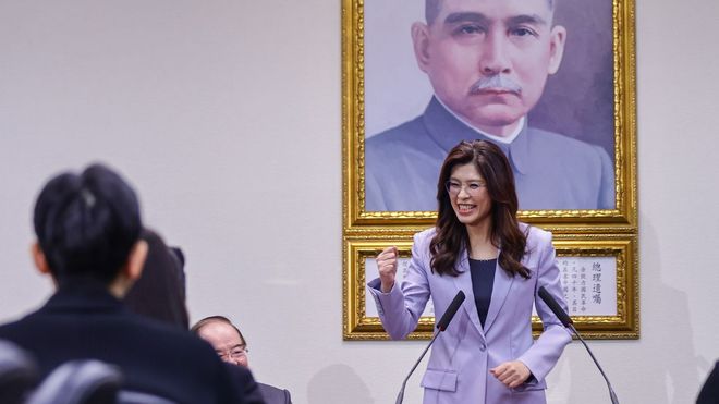 La l&iacute;der opositora taiwanesa, Cheng Li-wun, durante su comparecencia previa al viaje a China 