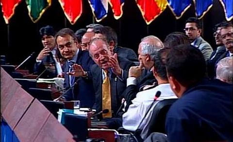 El 10 de noviembre del 2007, el rey pronunci el famoso Por qu no te callas?, dirigido al presidente Chvez en una cumbre iberoamericana. 