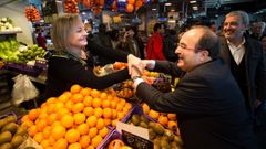 Miquel Iceta, durante una visita ayer a un mercado de Barcelona