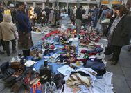 El Concello quiere evitar que en el mercadillo se vendan art�culos como ropa o calzado usados. 