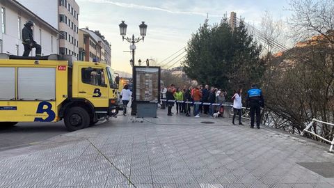 Un coche vuela sobre el Nal�n en Sama