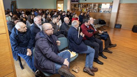 Asistentes a una de las jornadas del Foro Empresarial Lcteo celebrado en Coristanco