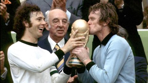 Franz Beckenbauer tras ganar el Mundial de 1974