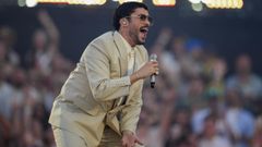 Bad Bunny en uno de los conciertos de su gira.