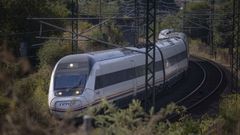 Tren Avant pasando por Rocha 