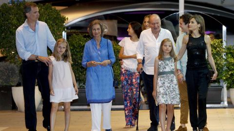 Felipe, sus padres y su hermana Elena asistieran el s�bado a la fiesta por el 80 cumplea�os de la infanta Pilar