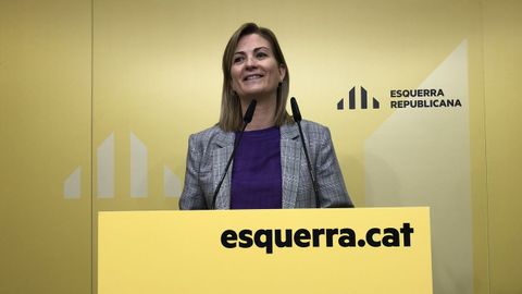 La portavoz de ERC, Raquel Sans, en una rueda de prensa en la sede del partido.