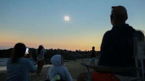 Eclipse en Doni�os