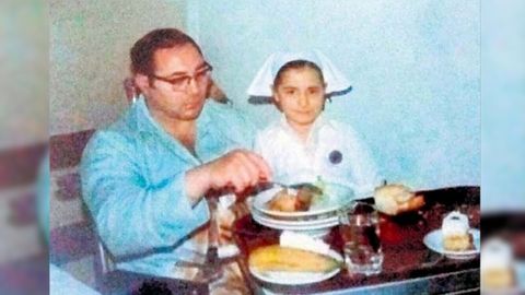 Maribel Lolo y su padre, Jes&uacute;s Lolo, polic&iacute;a herido gravemente por ETA en 1978